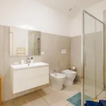 Facentro - Free Wifi & Air Conditioning *