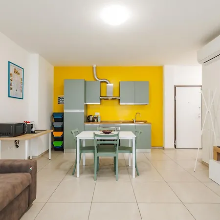 Facentro - Free Wifi & Air Conditioning Διαμέρισμα Faenza