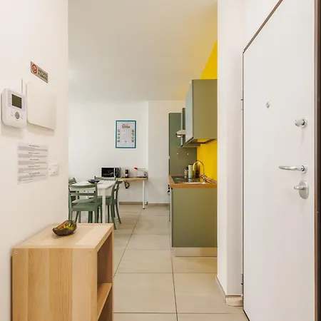 Facentro - Free Wifi & Air Conditioning شقة *