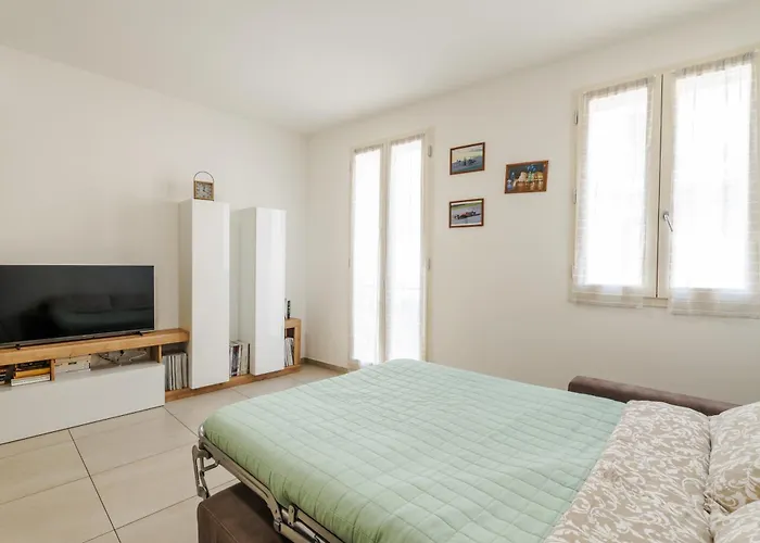 Facentro - Free Wifi & Air Conditioning Appartement *